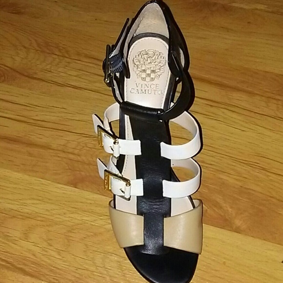 Vince Camuto heels - Picture 6 of 8